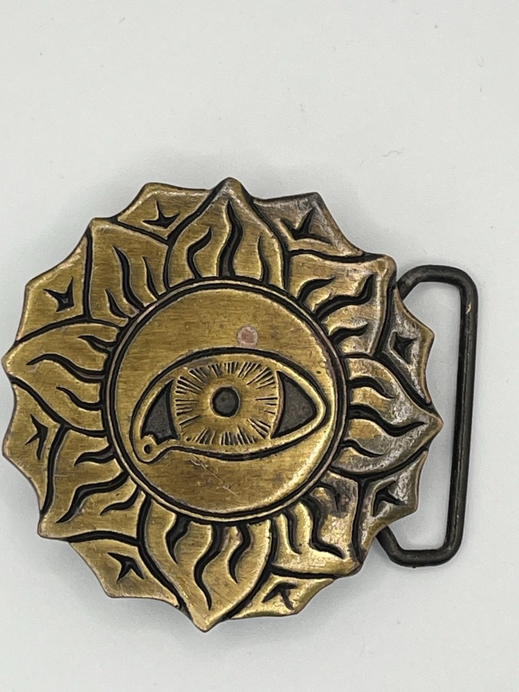 Vintage 1981 Willow Tree Mystic Eye Sun Belt Buckle Brass Tone 2.5”