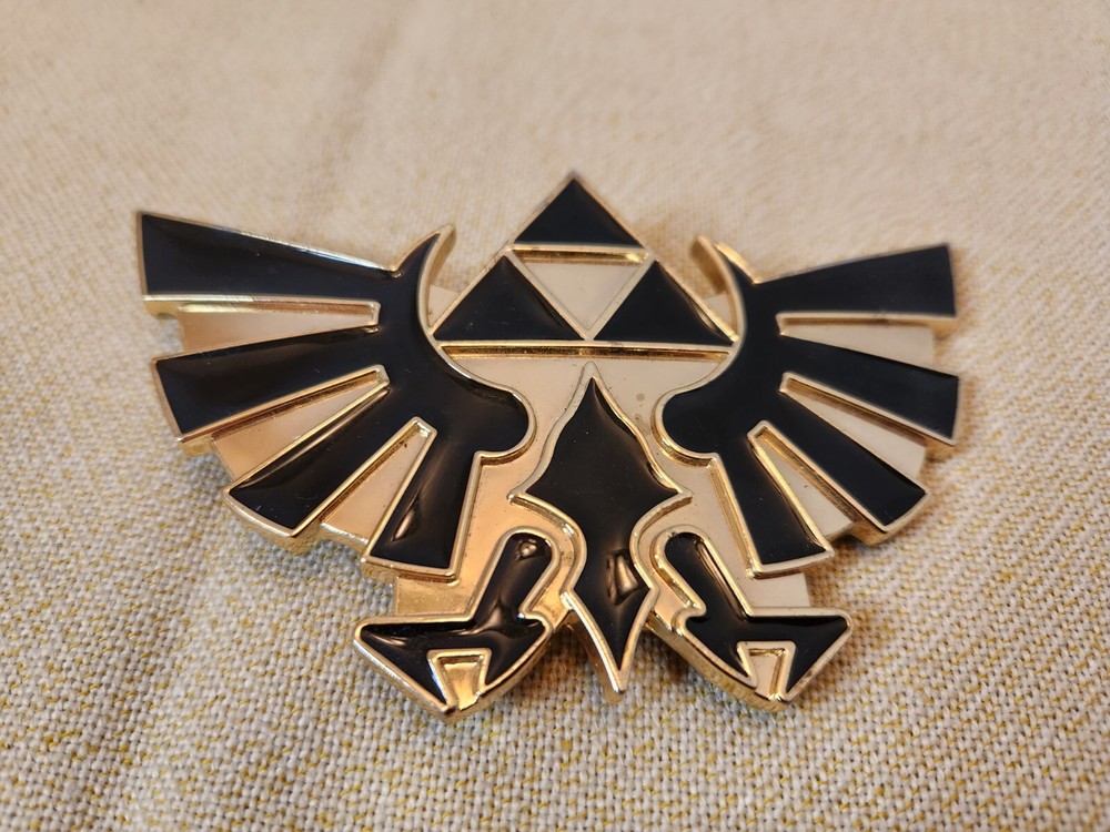 Nintendo 2011 Legend of Zelda Metal Enamel Fashion Belt Buckle 3” X 5”