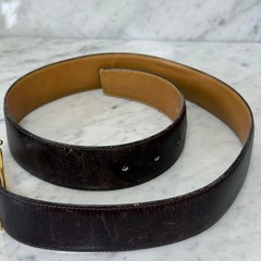 GUCCI buckle belt GG Logo Gold hardware Brown Leather Made in Italy Authentic