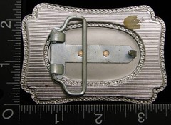 LH26105 VINTAGE ***WESTERN WAGON*** IN OVAL CENTER SILVERTONE BELT BUCKLE