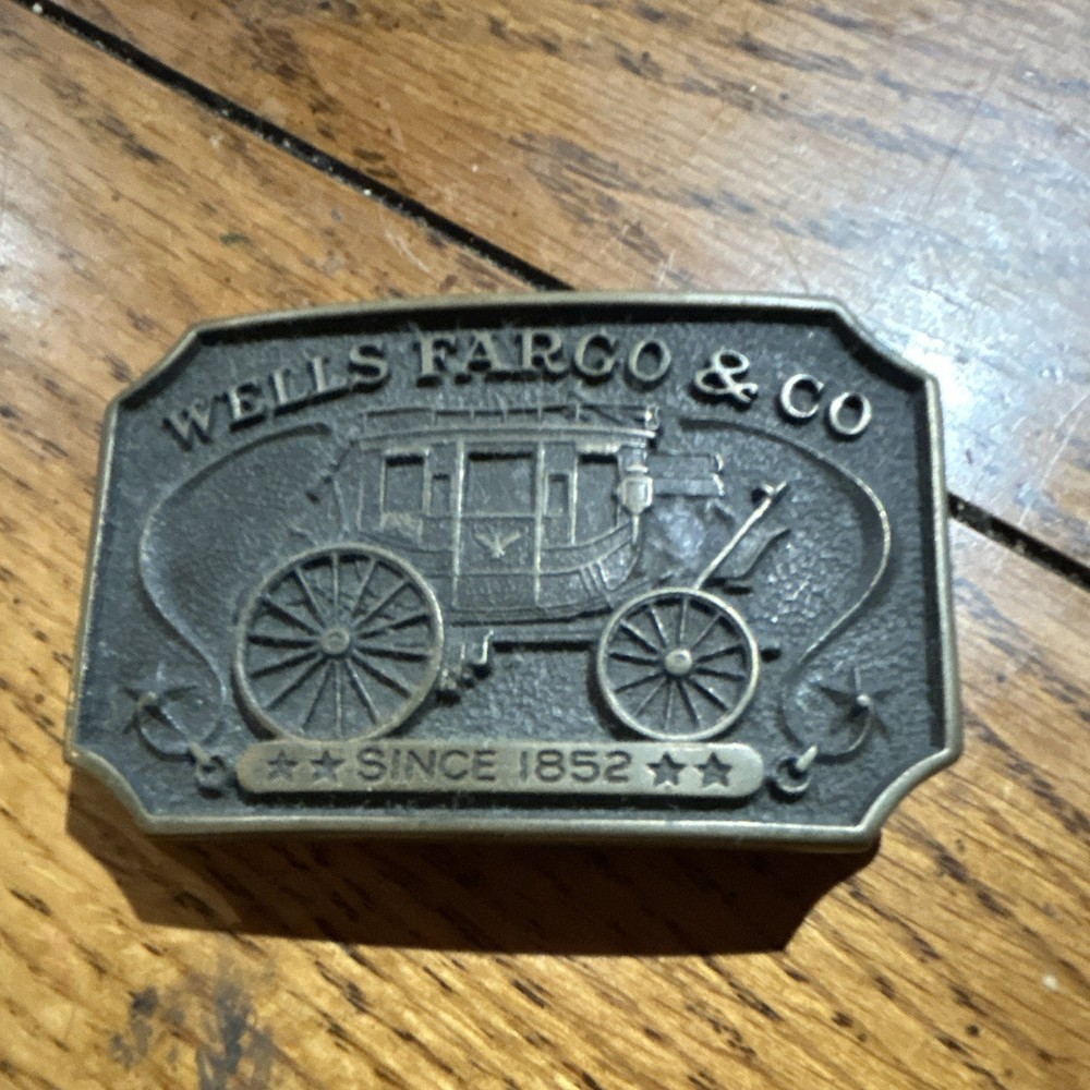 Wells Fargo & Co Stagecoach Western Belt Buckle Silver Metal 1.5in SX44