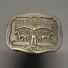 VINTAGE LIMITED EDITION LEVIS TWO HORSE BRAND LEVIS STRAUSS & CO. BELT BUCKLE