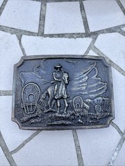 Vintage 1970’s Brass Cowboy Western Covered Wagon Train Belt Buckle Pioneers