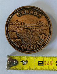 Vintage 90s Canada Niagara Falls Circular Belt Buckle – Canada Century