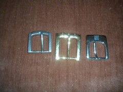 LOTS OF 3 REGULAR BUCKLE FOR 1 1/4 IN WIDE 2 SILVER 1 GOLD DIFERENT DESINGS
