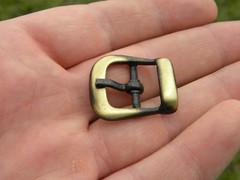 Bridle Center Bar Buckle fr 5/8 inch or 15 mm wide leather antique bronze finish