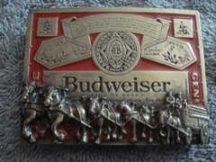 VINTAGE MARKATRON BUDWEISER CLYDESDALES BEER WAGON BELT BUCKLE (3&Prime; X 2 1/4&Prime;)