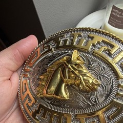 Men&rsquo;s Western Oval Belt Buckle Gold Silver Horse Head Greek Key 1.5 in