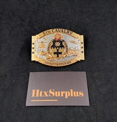 🌟US Army 5th Cavalry Regiment « Black Knights » Insignia, Gold Silver Belt Buckle