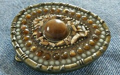 BROWN MULTI COLOR BEADED RHINESTONE STONE PIECES BELT BUCKLE DECORATIVE DESIGN
