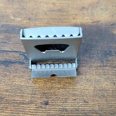Silver Metal Automatic Latch Belt Buckle for Men, Fits 1.5 in Belt