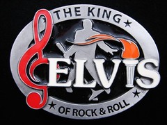 RG09131 *NOS* REALLY COOL **ELVIS THE KING OF ROCK & ROLL** PEWTER BELT BUCKLE