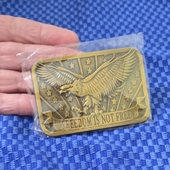 Men&rsquo;s Gold Tone Metal Eagle Patriotic Stars Western Buckle 1.5&Prime; « Freedom »