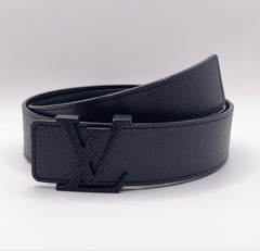 Louis Vuitton Pre-Owned Taiga Belt M6897 Suntulle Initial