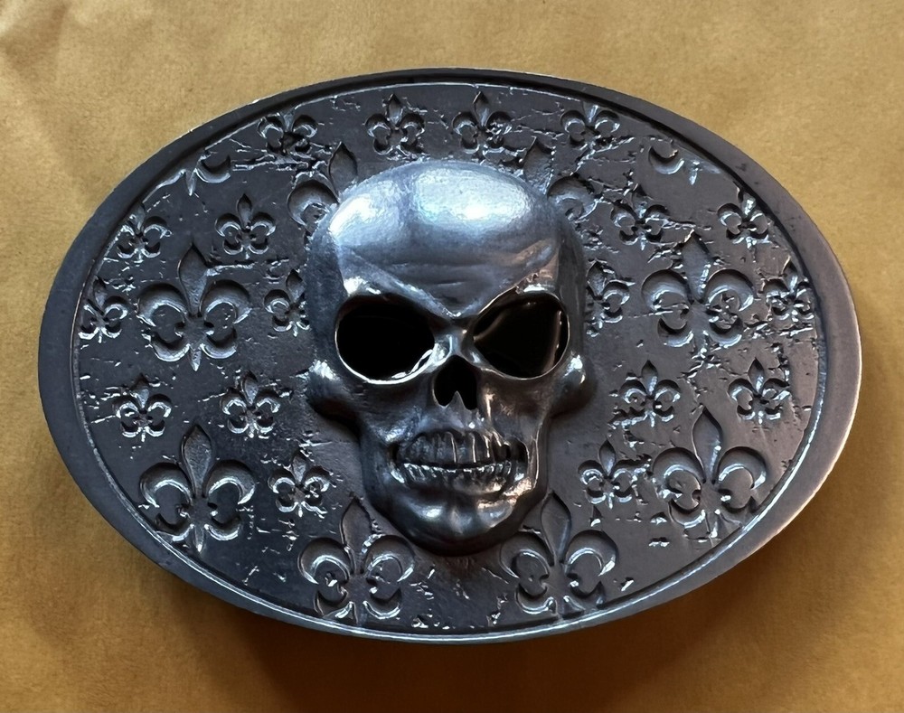 ALIEN BELT BUCKLE NEW APPROXIMATELY 3 5/8&Prime; X 2 1/2&Prime;