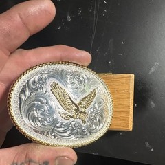 Montana Silversmiths Oval Silver-Plated Western Belt Buckle Gold Eagle 1.5&Prime;