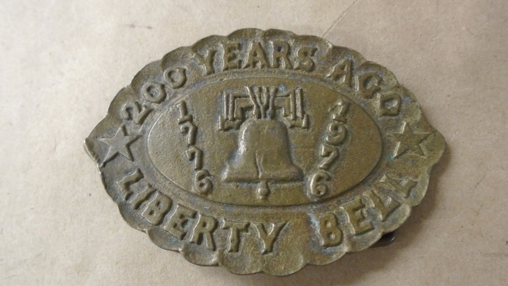 200 Years Ago 1776-1976 Liberty Bell Solid Brass Belt Buckle Angeles 695 Taiwan