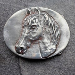 Horse Head Belt Buckle With Detailed Design In Antique Silver Finish