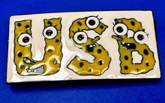 Yellow USB Letters Sponge Bob? Eyes Teeth Novelty Funny Belt Buckle