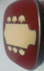 Belt Buckle – Guitar Tuning Head – RJ – 3 »x2.25 » Cream & Burgundy Pewter TNN