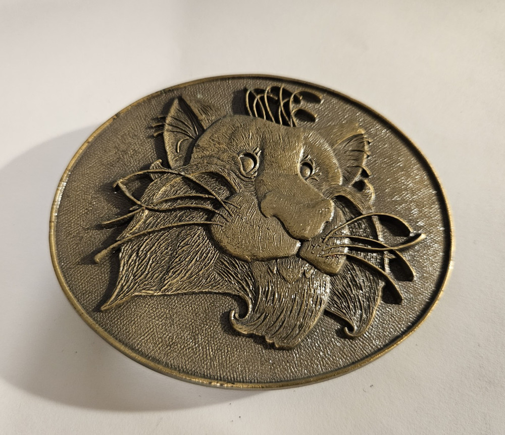 Gold Tone Oval Lion Head Western Belt Buckle Metal Fits 1.5 in Belt
