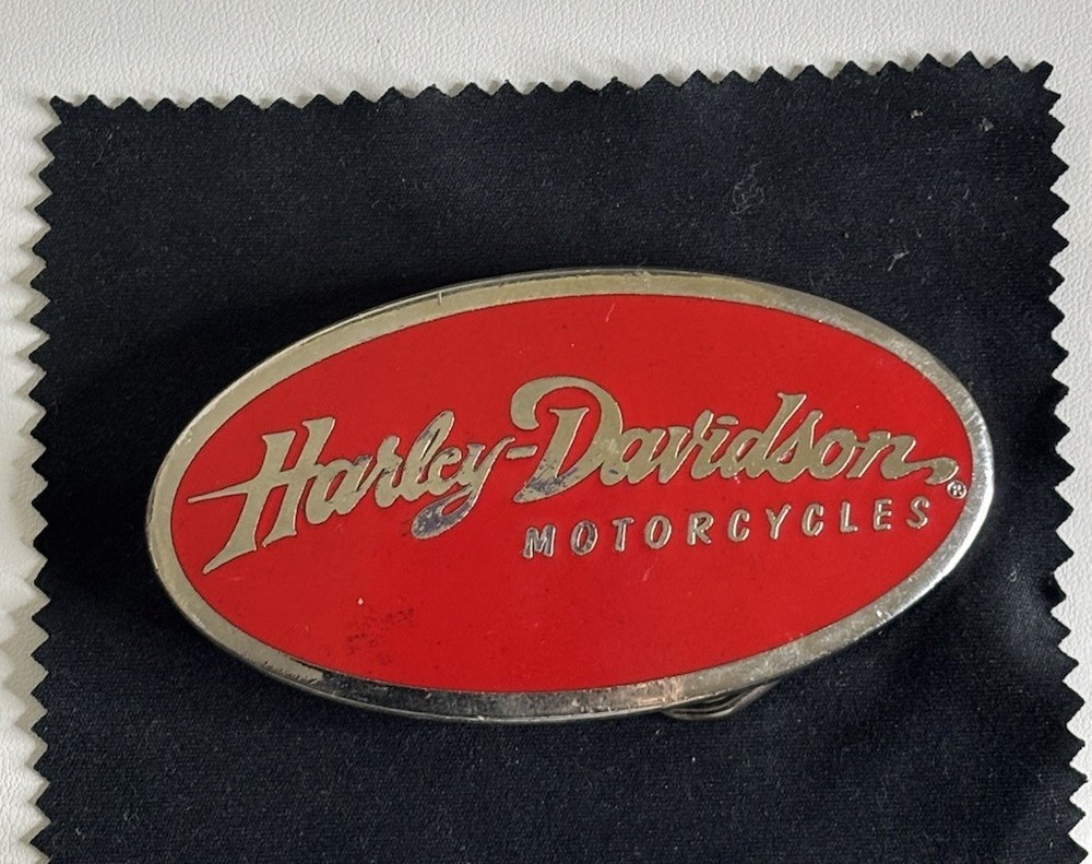 2006 Harley Davidson Belt Buckle Eagle Red Enamel Brass Oval Silvertone Large
