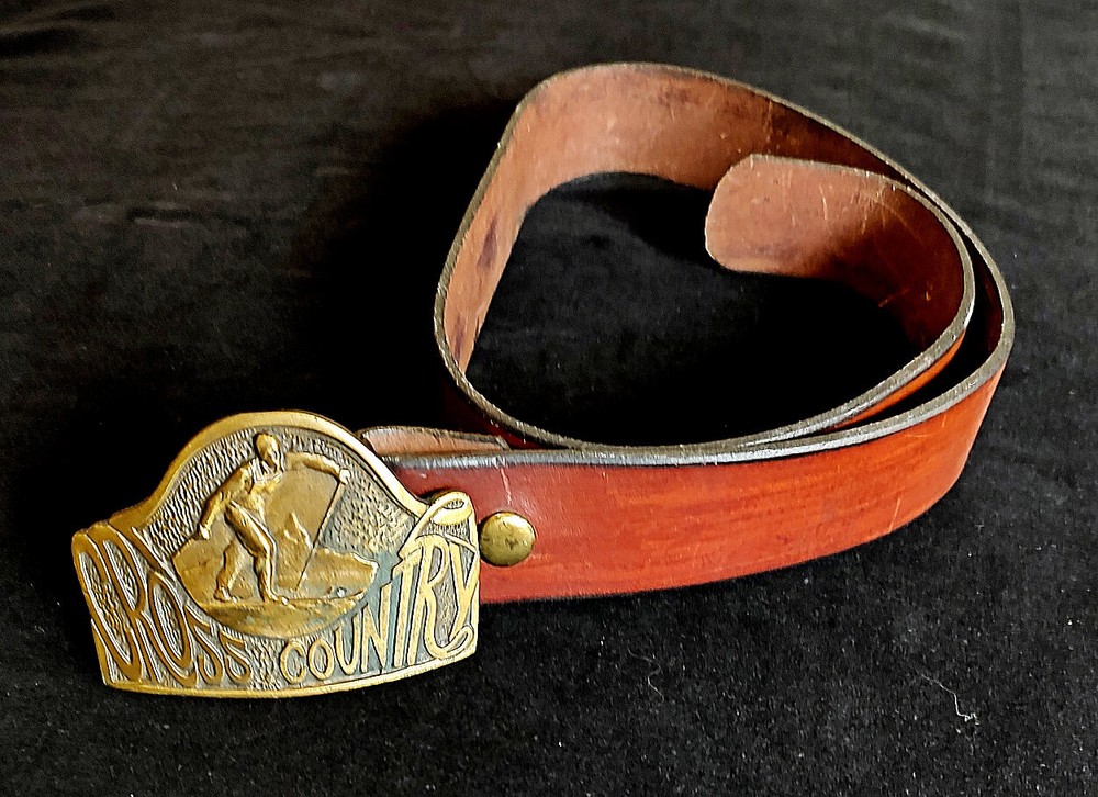 Vintage Cross Country Skiing Metal Belt Buckle and Leather Belt 32&Prime; – 37&Prime;