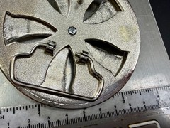 Round Sports Car Truck Rim Tire Spinner Moving Wheel Silver Color Belt Buckle
