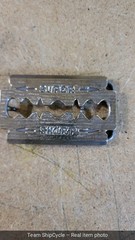 Vintage Super Sharp Razor Blade Belt Buckle 1974 Brass Tone Biker Rockab G2U