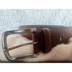 Tommy Hilfiger Brown Leather Belt Silver Buckle Stitched Casual Dress Size 40