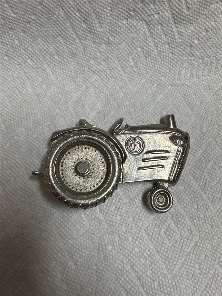 2004 Silver Star Tractor Belt Buckle with Moving Wheel