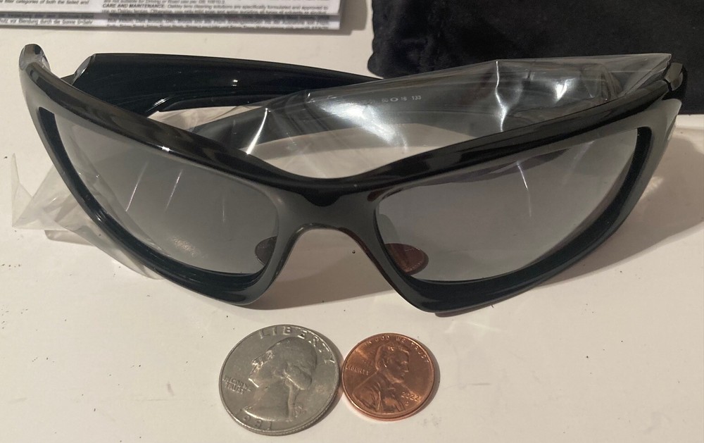 Brand New Original Licensed Oakley Sunglasses,Oakley Valve Sunglasses