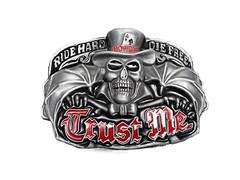 Biker Belt Buckle Rockabilly « Ride Hard Die Free » Skull Bat Wings Ace Howdy