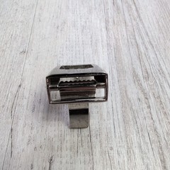 Vintage Lynx Silver Metal Belt Buckle Logo Clip On Retro Accessory